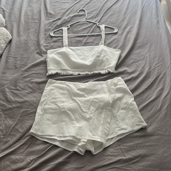 White Two-Piece Set - Picture 4 of 5